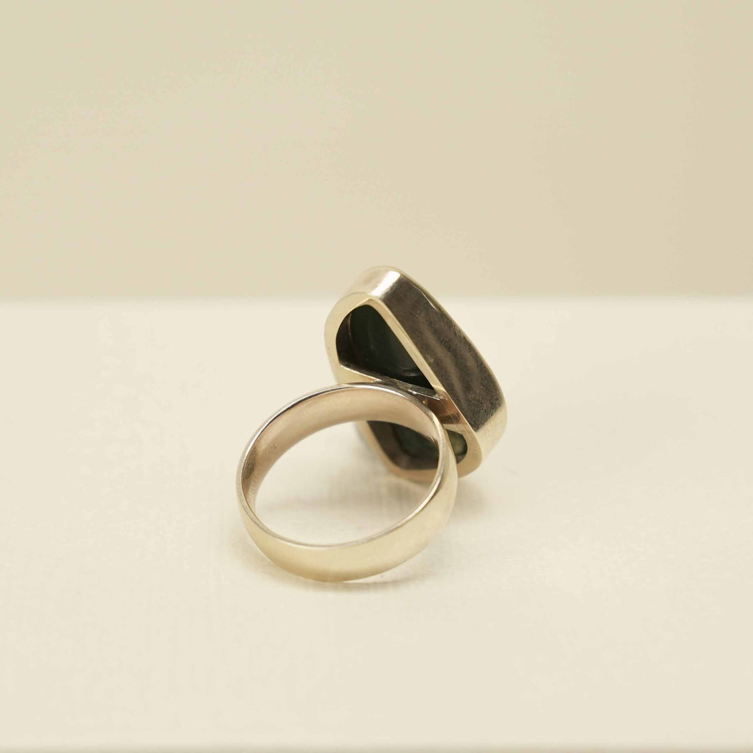 Flower (Putiputi) Pounamu 9ct Gold Ring