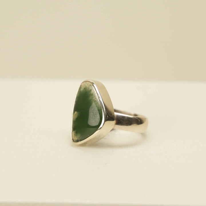 Flower (Putiputi) Pounamu 9ct Gold Ring