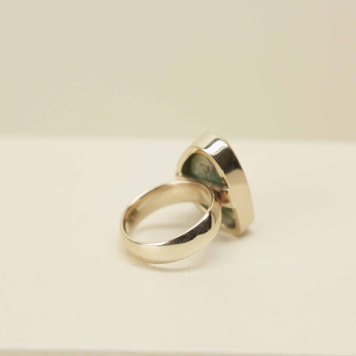 Flower (Putiputi) Pounamu 9ct Gold Ring