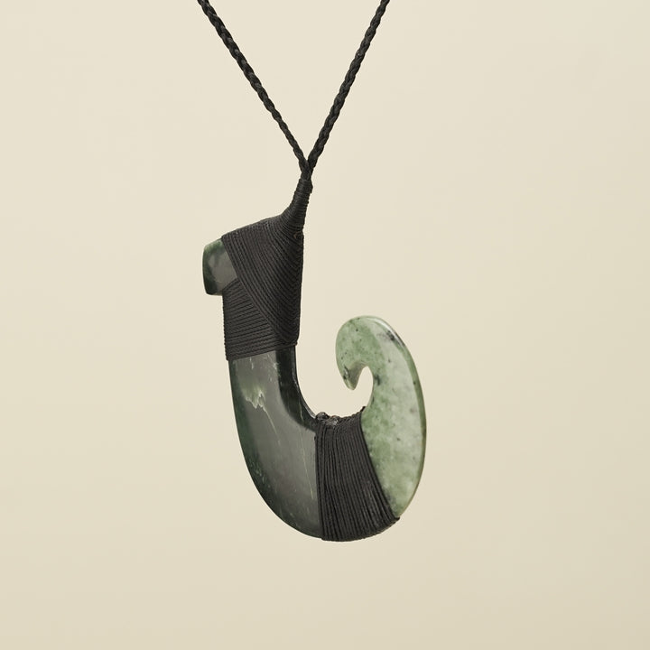 Hei Matau Large Kawakawa Inanga Pendant