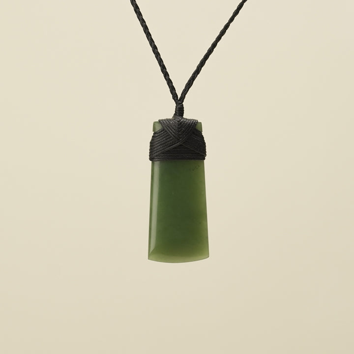 Kahurangi Toki Medium Pounamu