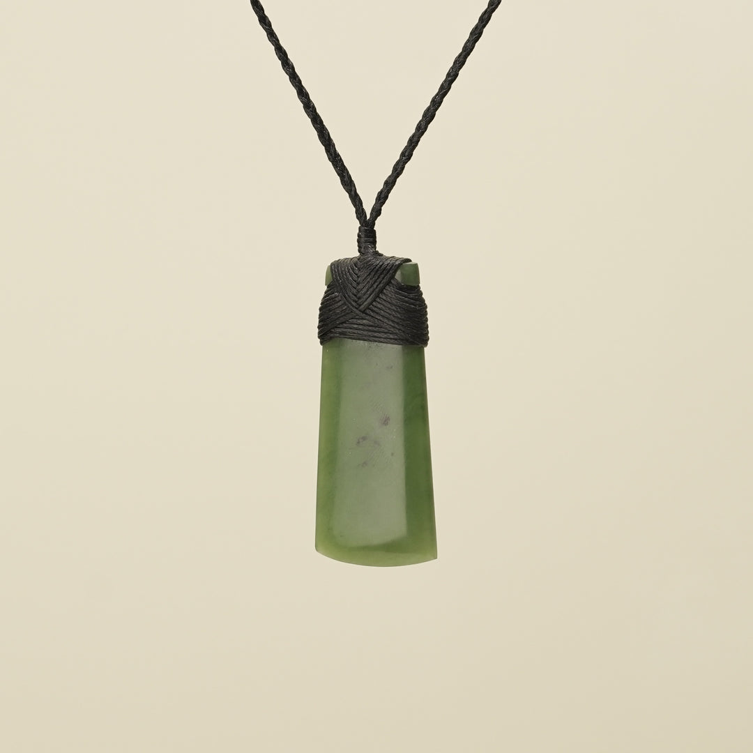 Kahurangi Toki Medium Pounamu