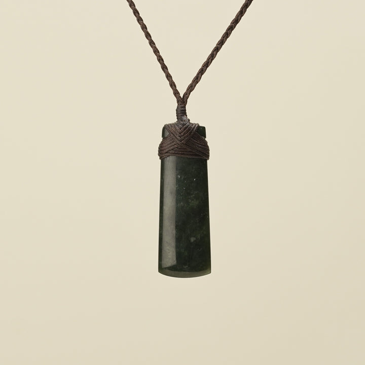 Kawakawa Toki Extra Small Pounamu Pendant