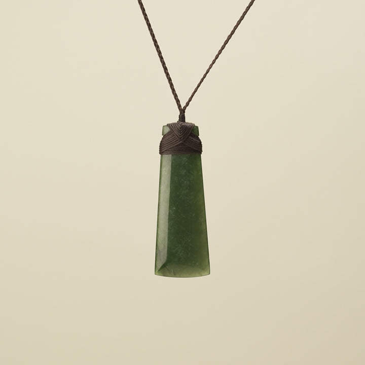 Extra Large Kahurangi Pounamu Toki Brown Binding