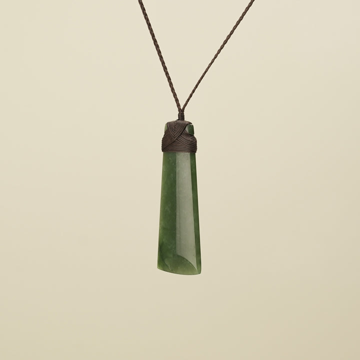 Extra Large Kahurangi Pounamu Toki Brown Binding