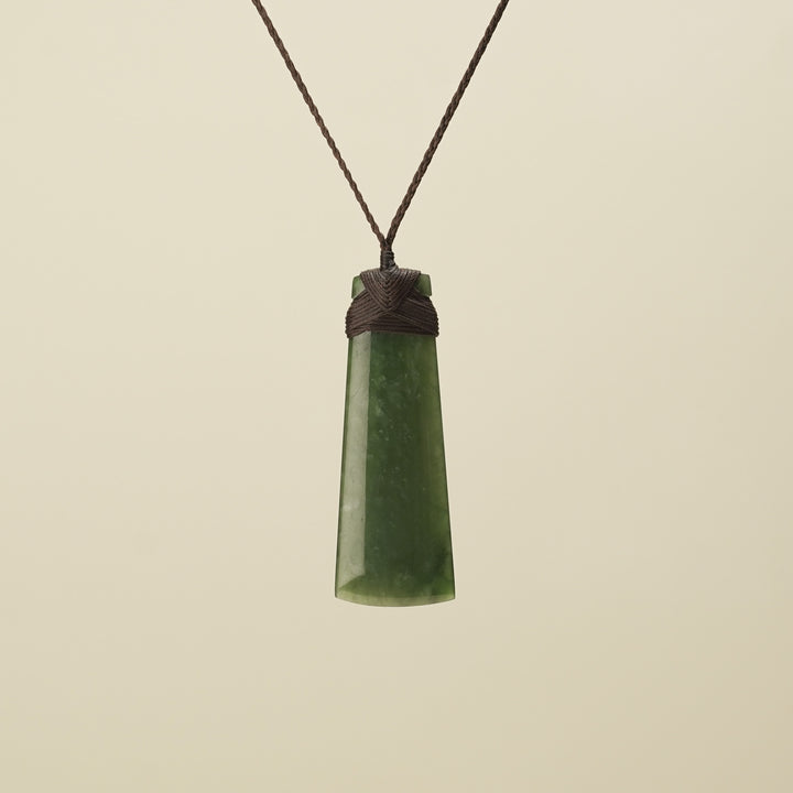 Extra Large Kahurangi Pounamu Toki Brown Binding