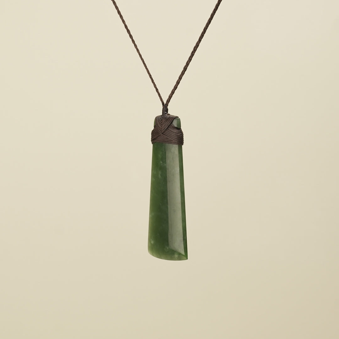 Extra Large Kahurangi Pounamu Toki Brown Binding