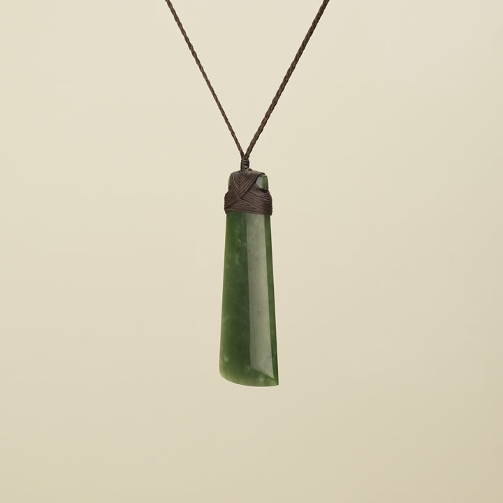 Extra Large Kahurangi Pounamu Toki Brown Binding