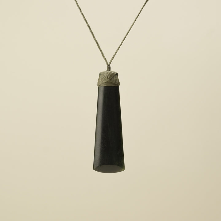 Toki Kawakawa Polished Pounamu XXL Khaki Binding