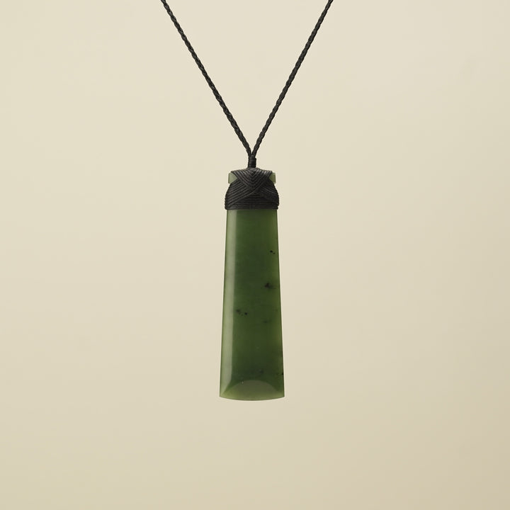Extra Large Kahurangi Pounamu Toki Black Binding