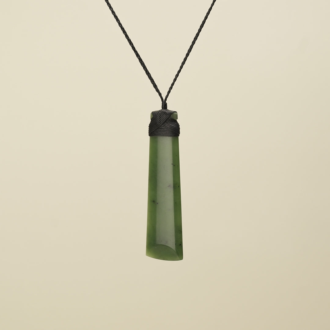 Extra Large Kahurangi Pounamu Toki Black Binding