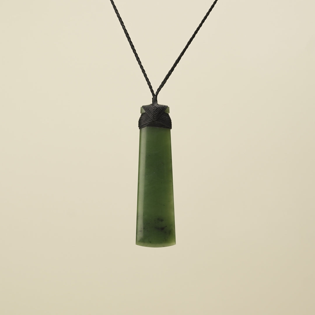 Extra Large Kahurangi Pounamu Toki Black Binding