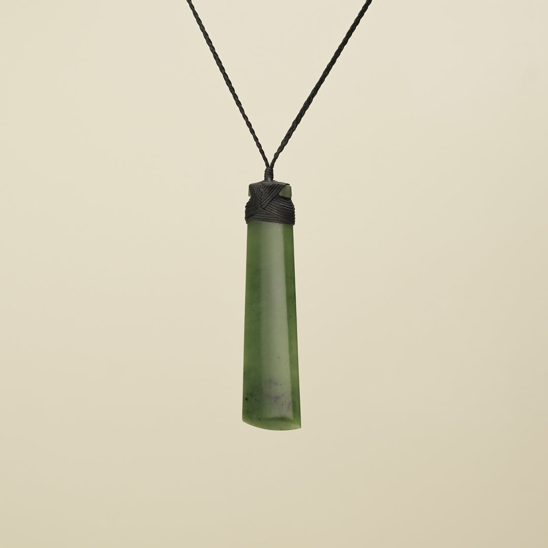 Extra Large Kahurangi Pounamu Toki Black Binding