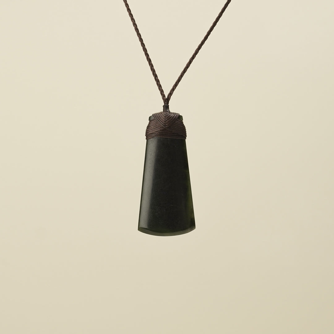Toki Kawakawa Polished Pounamu Large Brown Binding