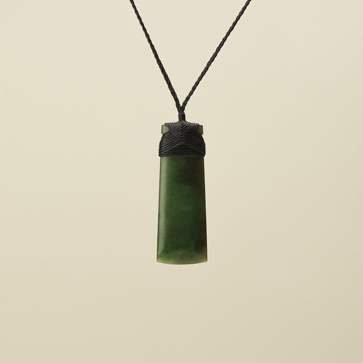 Toki Kahurangi Polished Pounamu Large Black Binding
