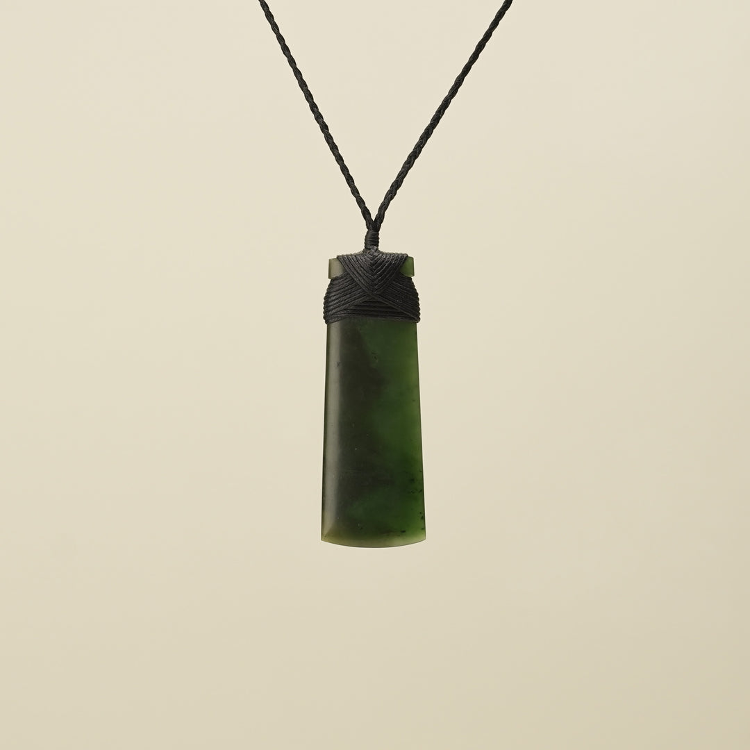 Toki Kahurangi Polished Pounamu Large Black Binding