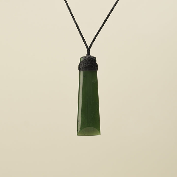 Toki Kawakawa Polished Pounamu Large Black Binding