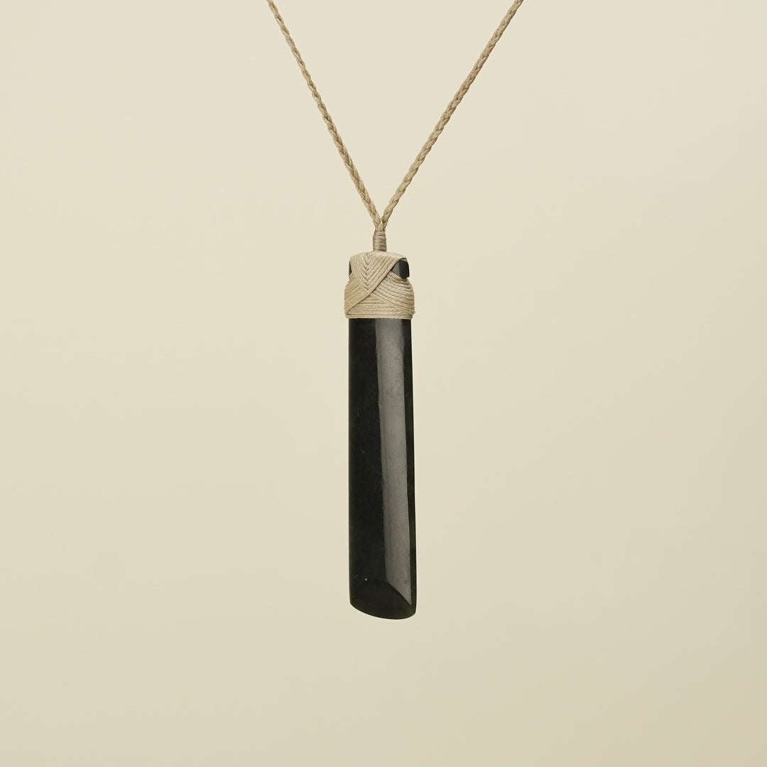 Toki Kawakawa Polished Pounamu Extra Large Tan Binding
