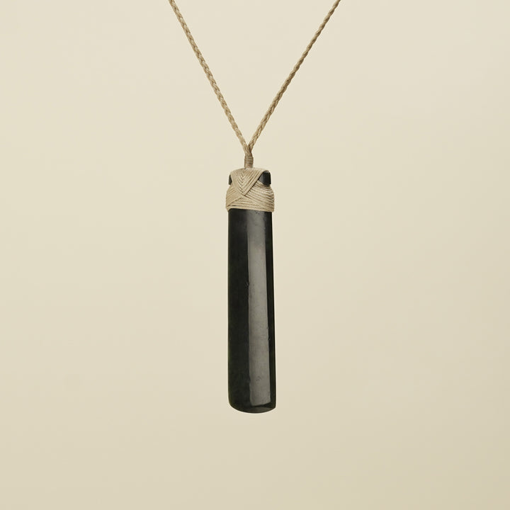 Toki Kawakawa Polished Pounamu Extra Large Tan Binding
