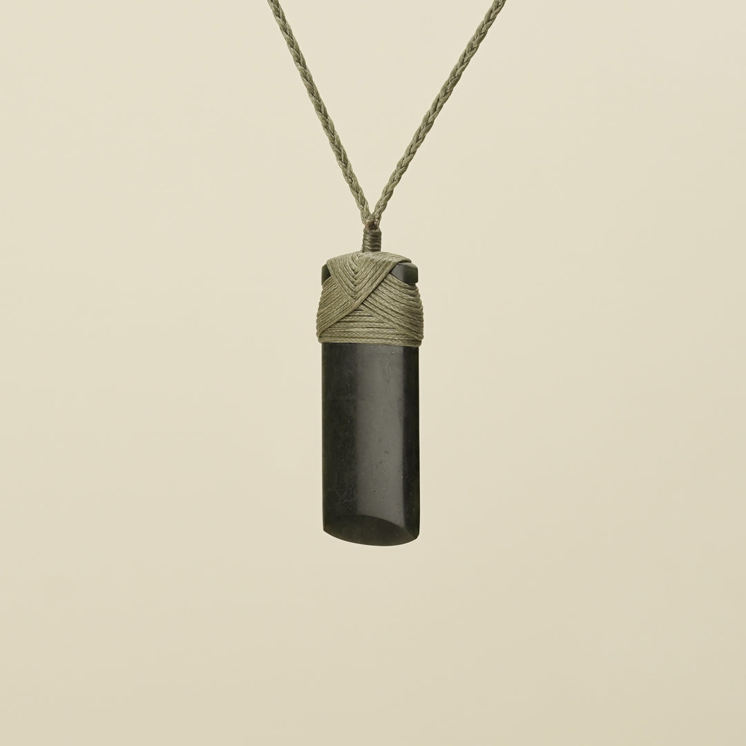 Kawakawa Toki Small Pounamu Pendant Khaki Binding