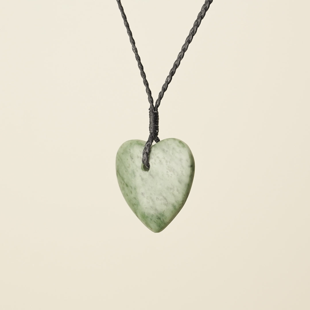 Manawa Heart Inanga Pounamu Small Medium – Pendant