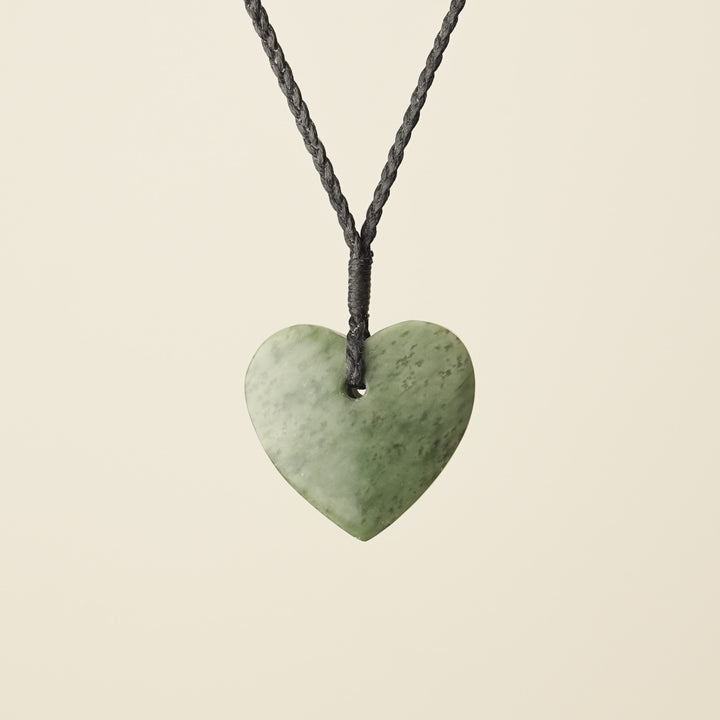 Manawa Heart Inanga Pounamu Small Medium – Pendant