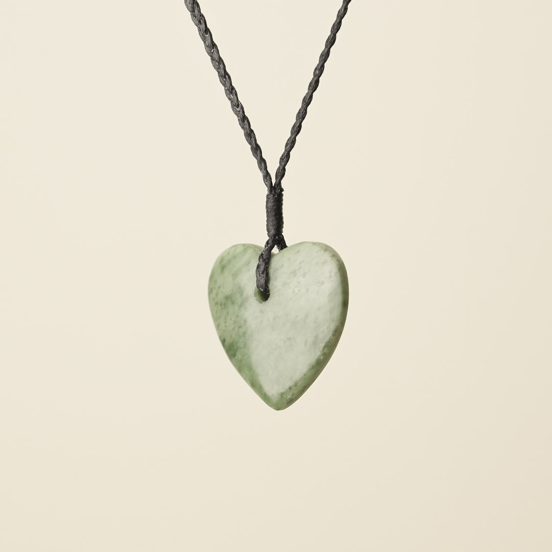 Manawa Heart Inanga Pounamu Small Medium – Pendant