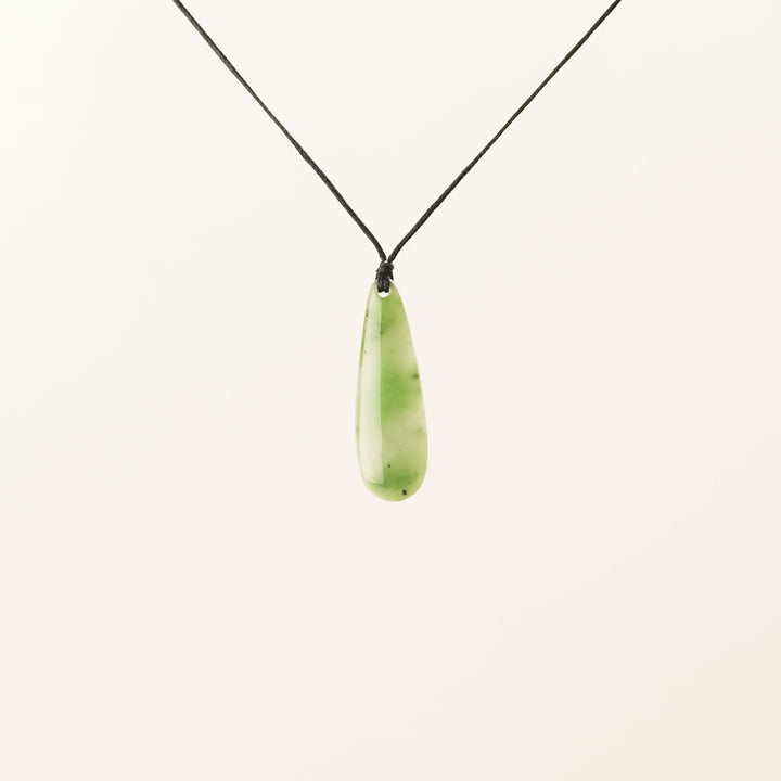 Greenstone Medium Slender Roimata Pendant