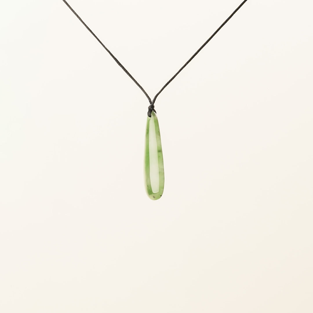 Greenstone Medium Slender Roimata Pendant
