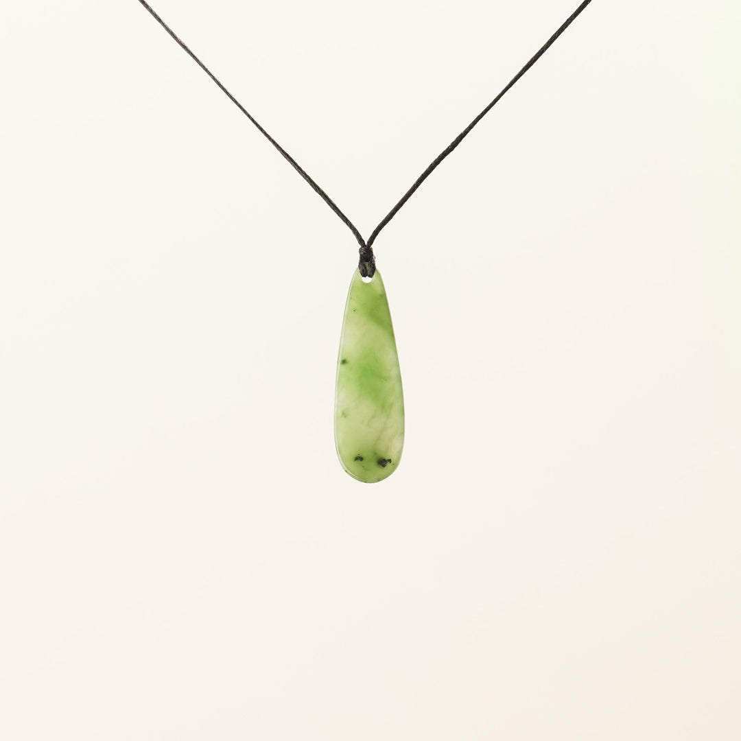 Greenstone Medium Slender Roimata Pendant