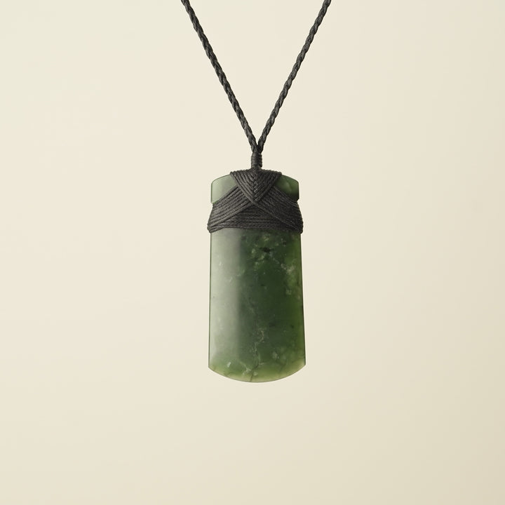Toki Kawakawa Polished Pounamu Large – Pendant