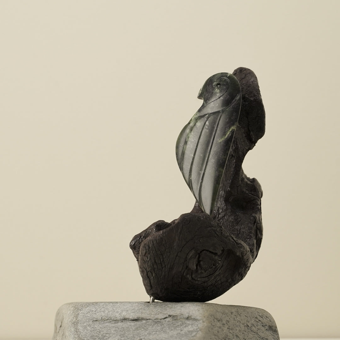 Mōhua (Bird) Pounamu Sculpture – Voice of Knowledge