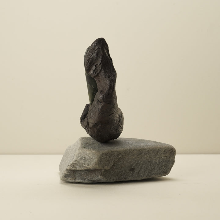 Mōhua (Bird) Pounamu Sculpture – Voice of Knowledge