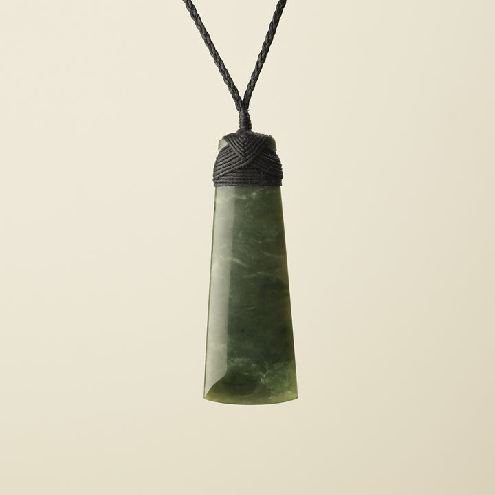 Toki Kawakawa Polished – Pounamu Large Pendant