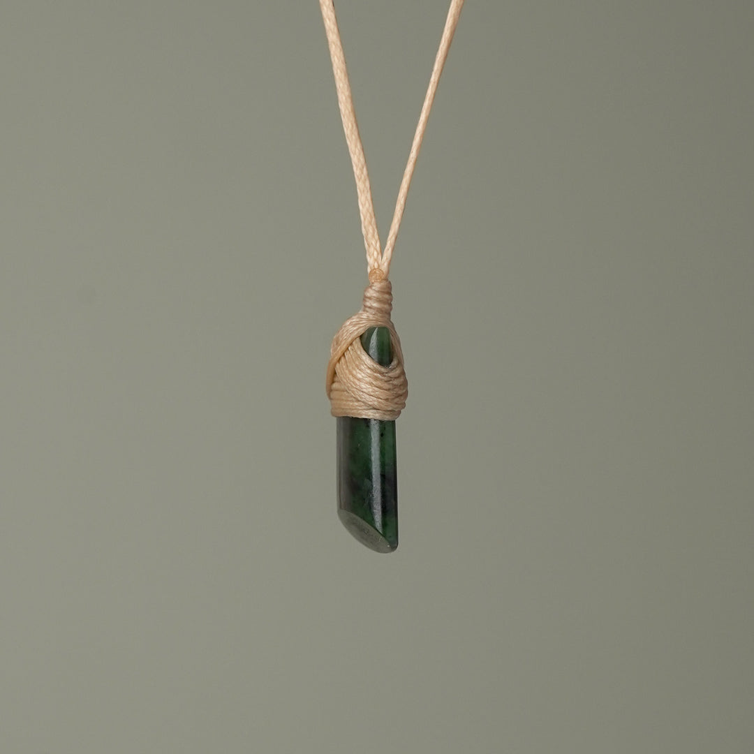 Pēpi Pounamu Toki, Tan Binding