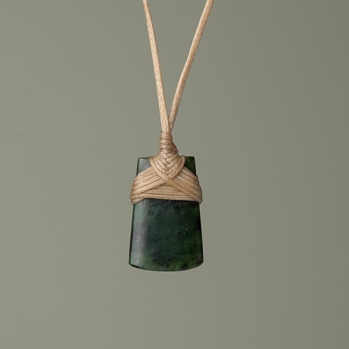 Pēpi Pounamu Toki, Tan Binding