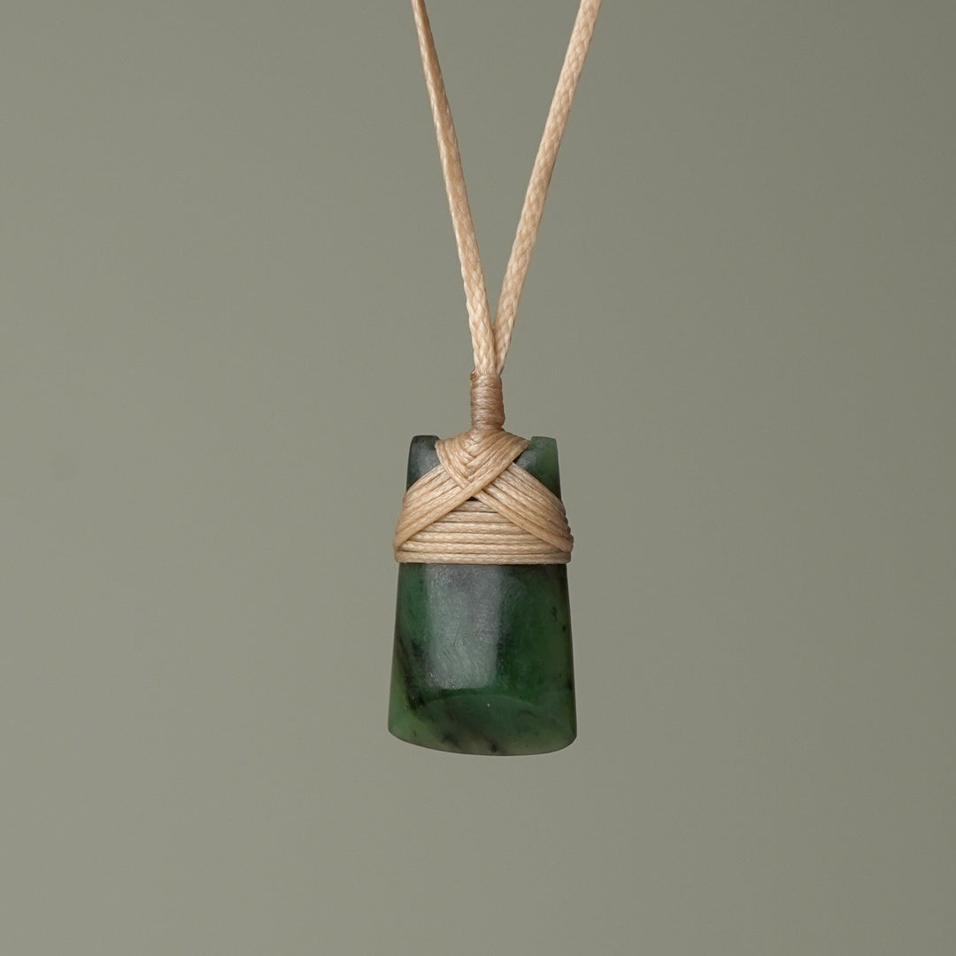 Pēpi Pounamu Toki, Tan Binding