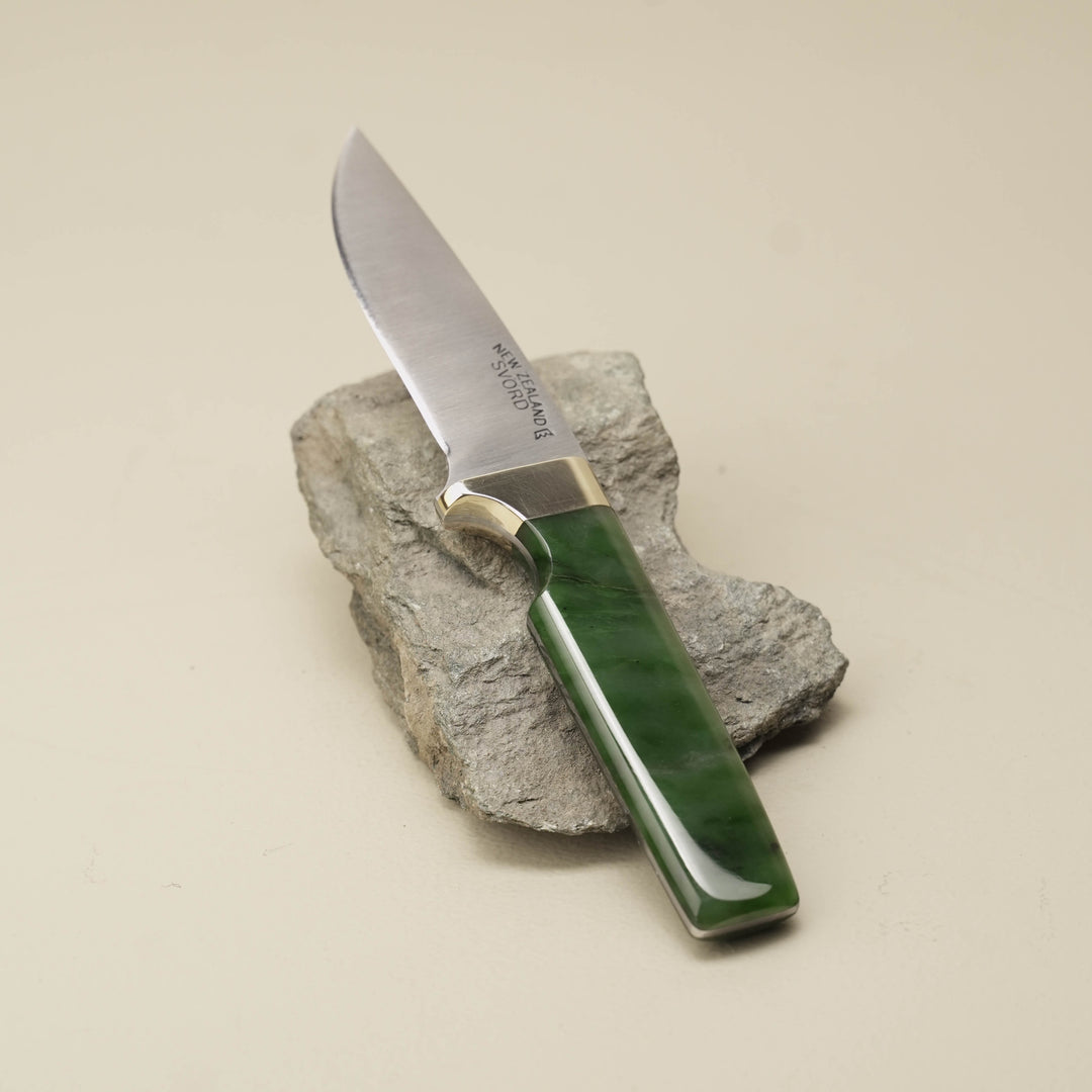 Pounamu Drop-Point Knife: Svord Carbon Steel, 10cm
