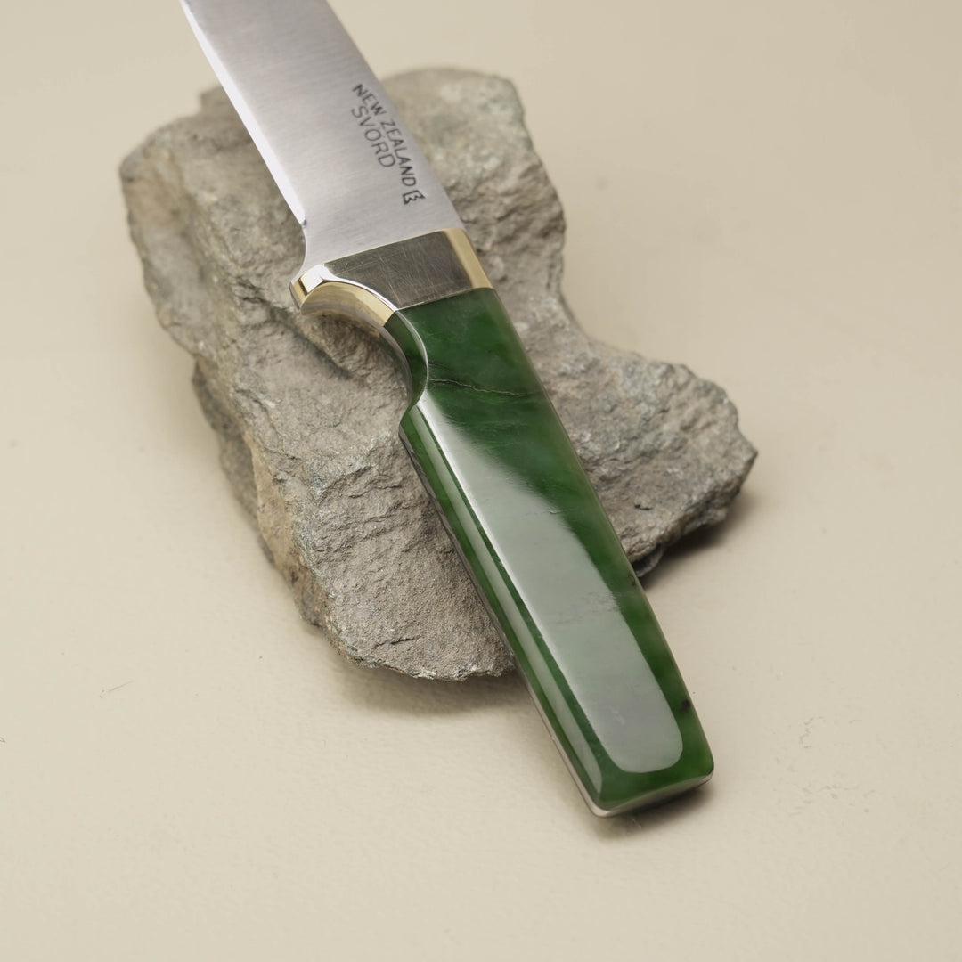 Pounamu Drop-Point Knife: Svord Carbon Steel, 10cm