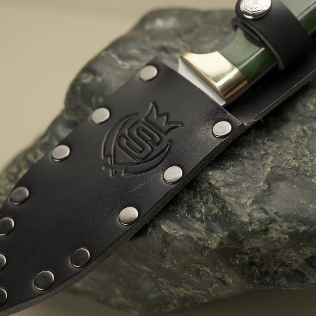 Pounamu Drop-Point Knife Carbon Steel