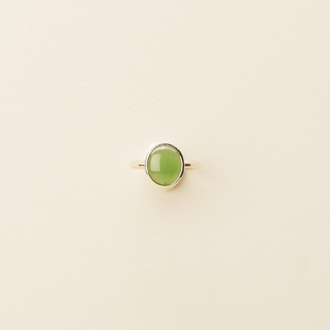 Kahurangi Oval Pounamu Ring 9ct Gold