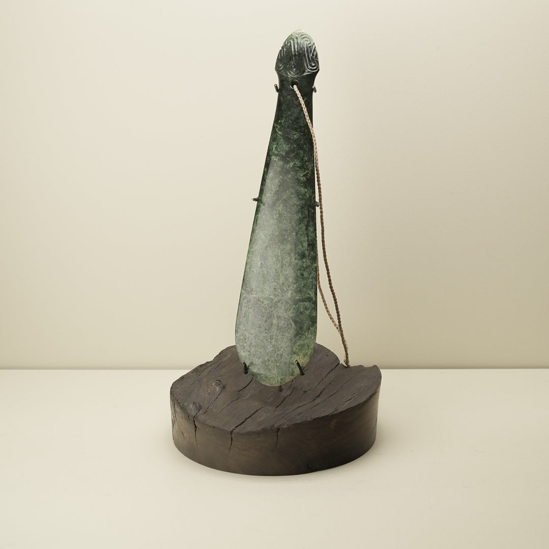 Mere Pounamu Sculpture Kawakawa & Kauri Base