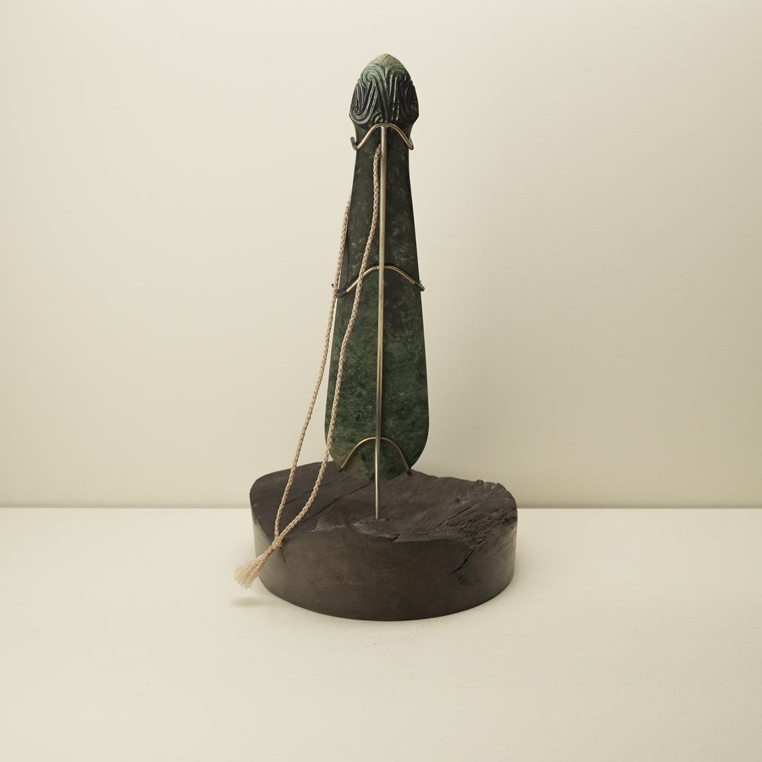 Mere Pounamu Sculpture Kawakawa & Kauri Base