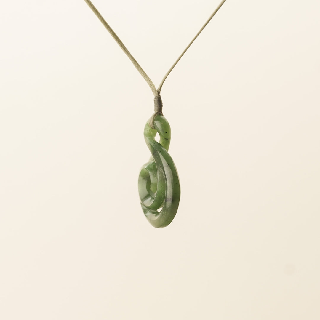 Pikorua Koru Pounamu Medium Pendant