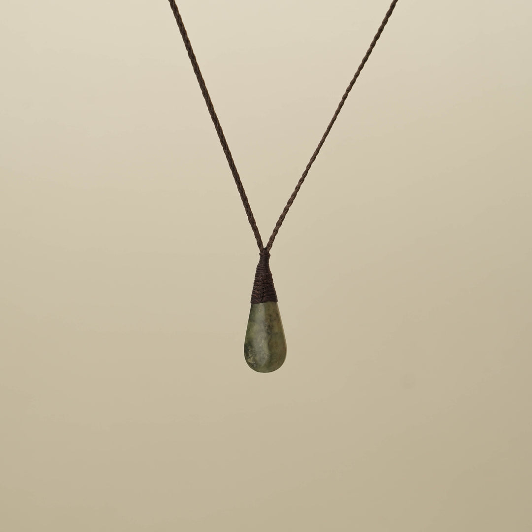 Raukaraka XS Roimata Pounamu Pendant, Brown Binding