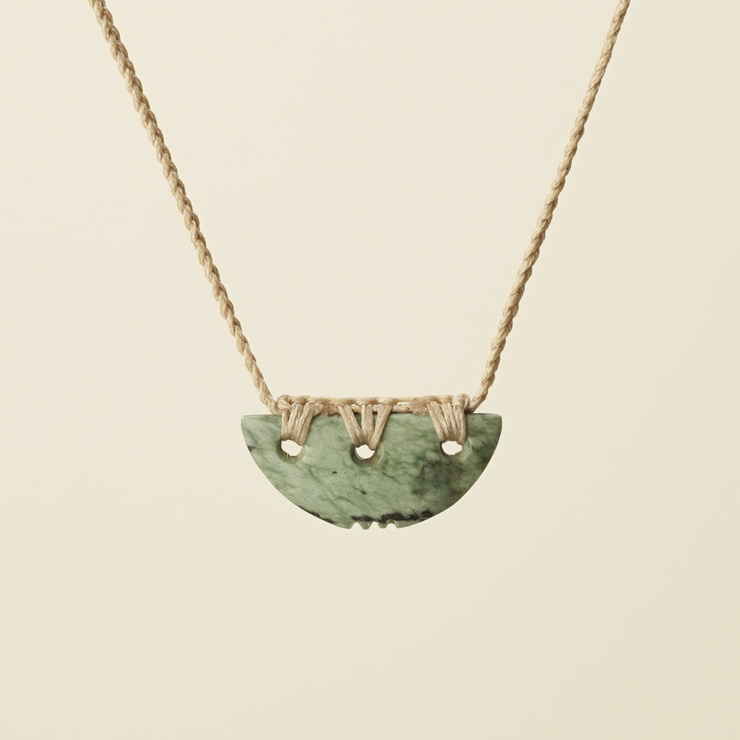 Kōuma Breastplate Inanga Pounamu Extra Small Pendant