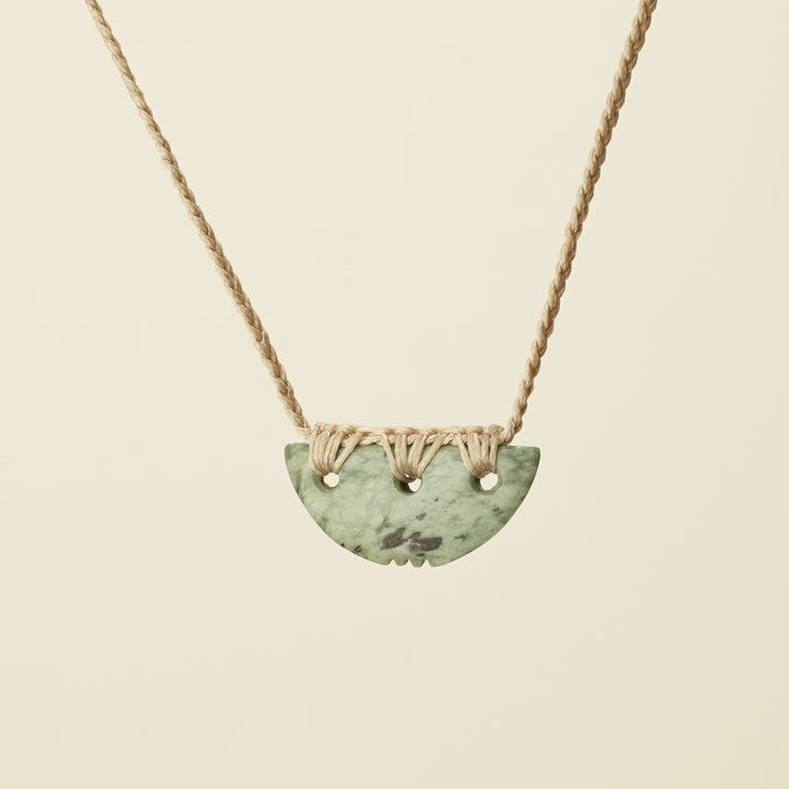 Kōuma Breastplate Inanga Pounamu Extra Small Pendant