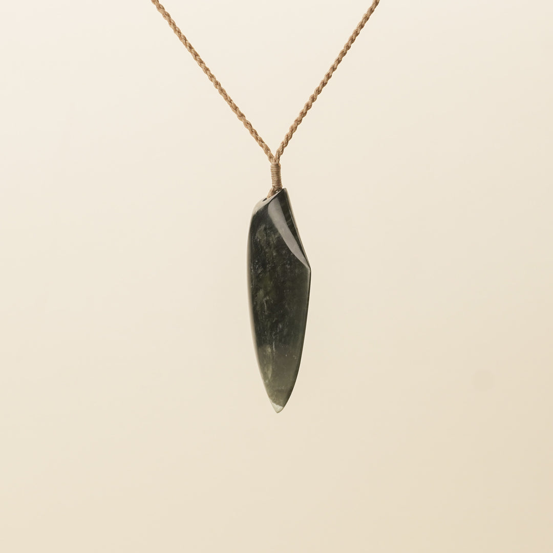 Tangiwai Large Niho Pounamu Pendant