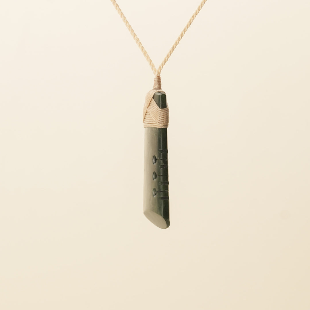 Kawakawa Large Toki Pounamu Pendant