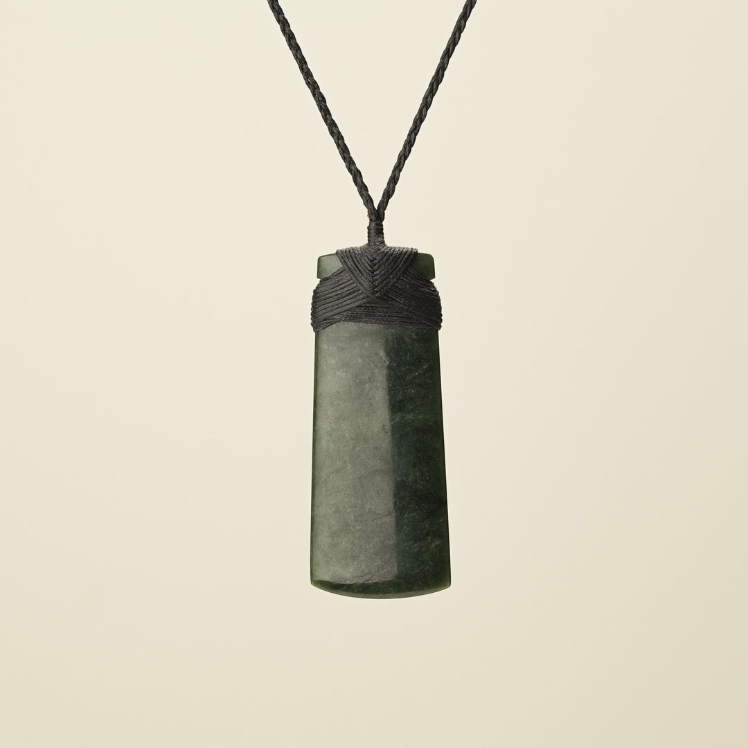 Toki – Kawakawa Pounamu Extra Large Pendant